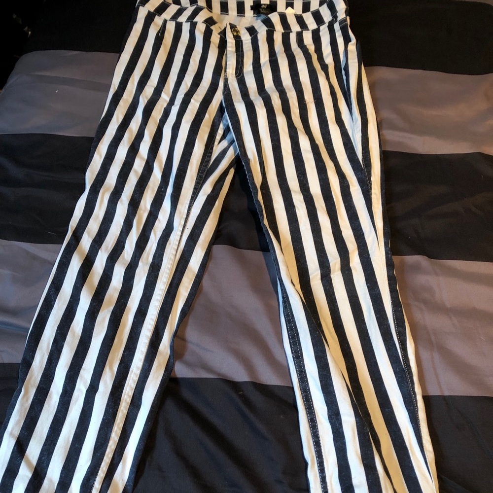 Navy and white strip H&M jeans